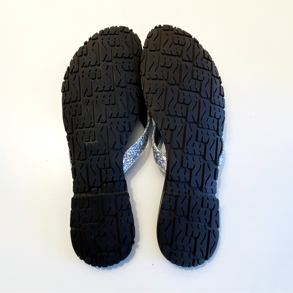 Two Lips Rhoda Flat Sandals - Picture 5 of 9